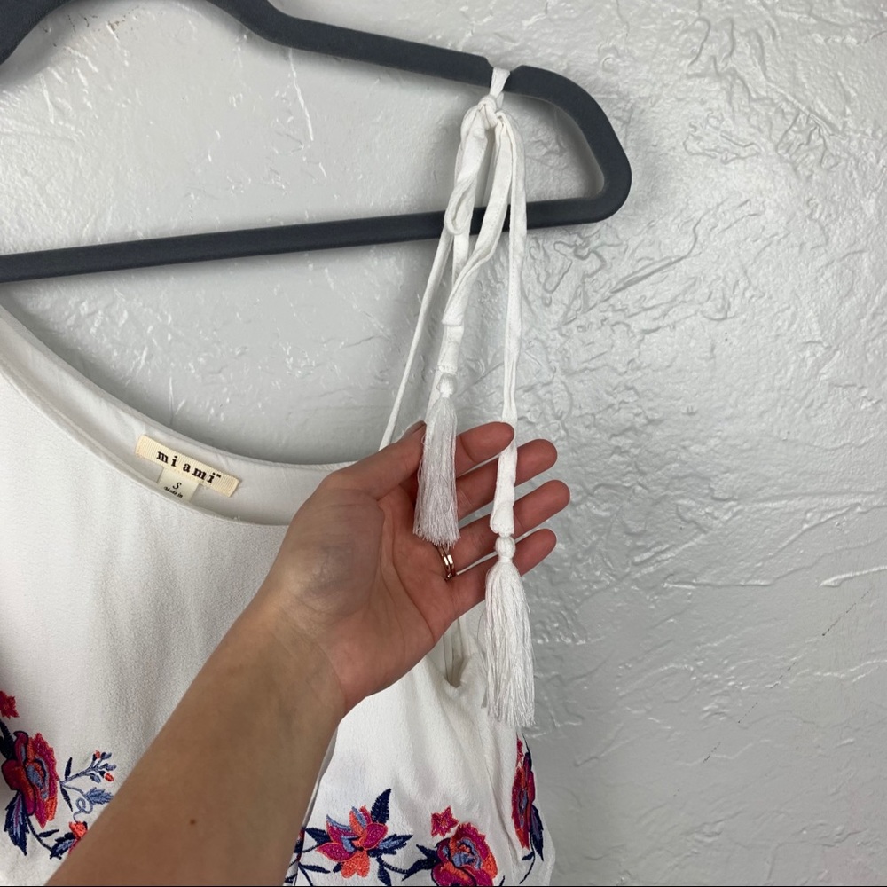 Francesca’s white one shoulder floral dress Sm - Picture 4 of 12